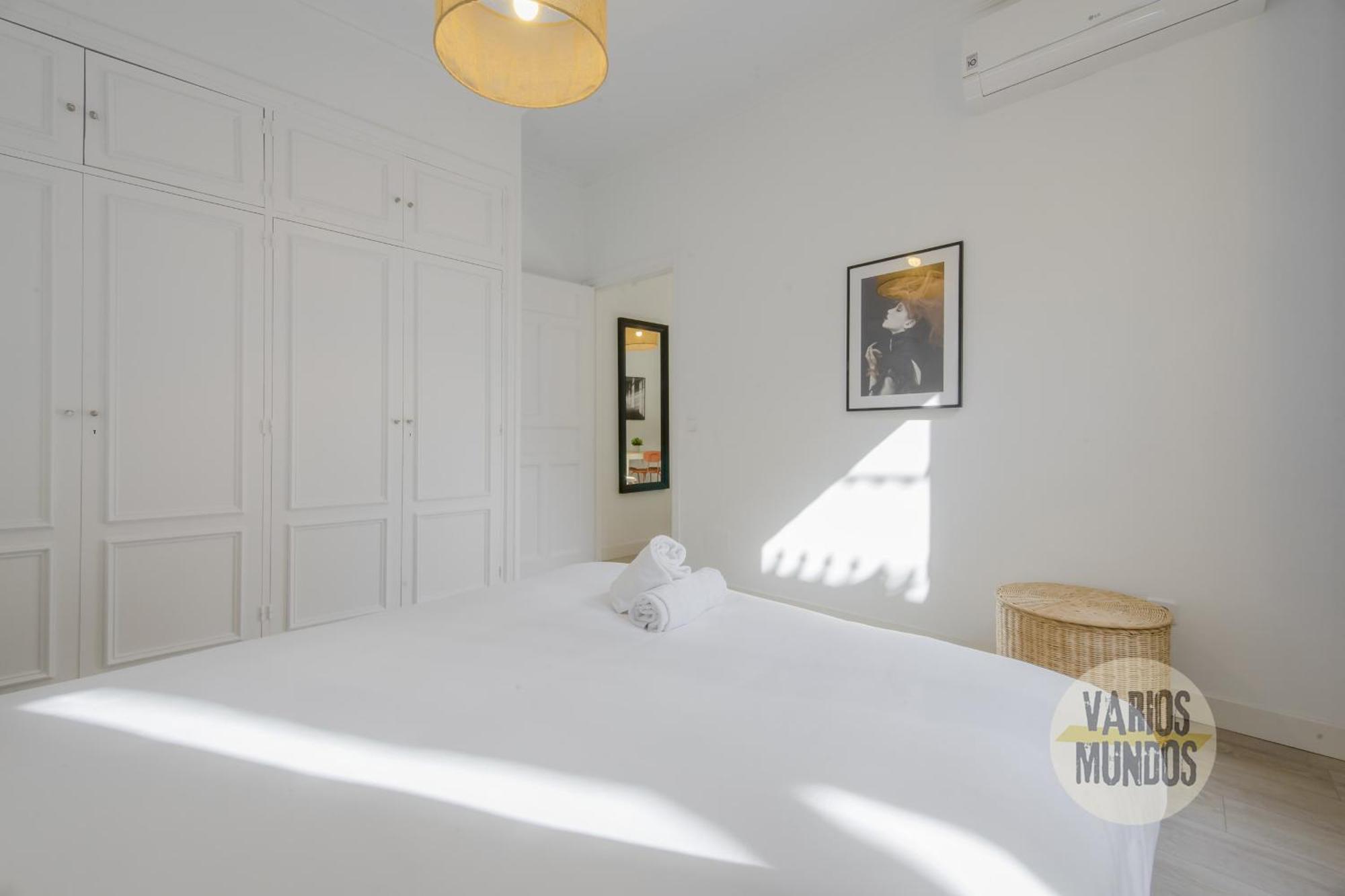 Elegant Apt Para 4Pax En Las Letras-Cortes Madrid Kültér fotó